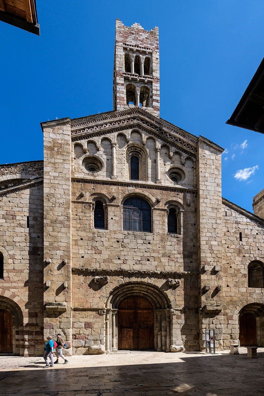 Façana principal de la Catedral de Santa Maria d'Urgell